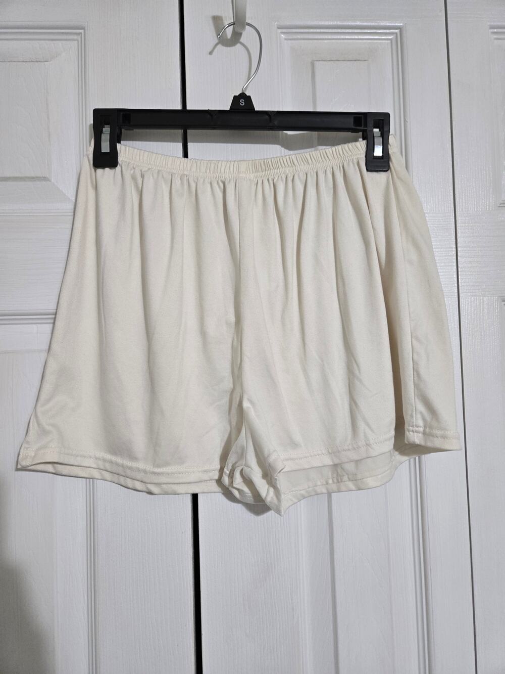 Unknown brand xl women's cream colored lounge/ pajama shorts